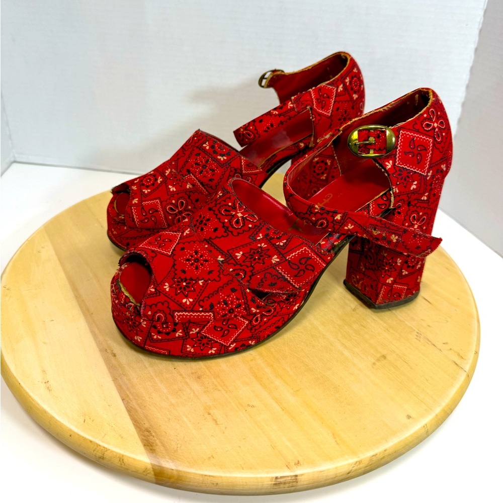 Botticelli 1975 original red bandanna platform. Original owner. Rare shoe 7.5